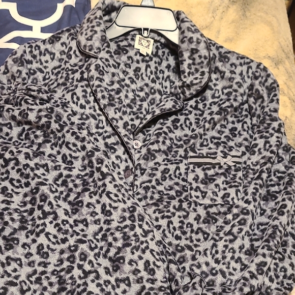 Anne Klein Other - Anne Klein  Gray Leopard Print Pj's